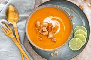 creamy-carrot-sweet-potato-soup-with-croutons-667453